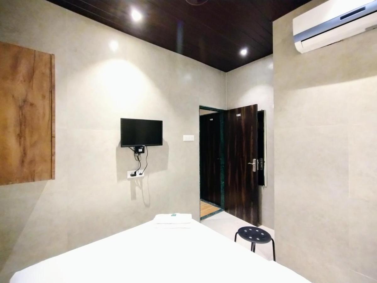 מומביי Hotel Eros - Near Airport T2 מראה חיצוני תמונה